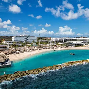 Ośrodek wypoczynkowy Mangrove Corendon Curacao Resort, Curio By Hilton, Willemstad